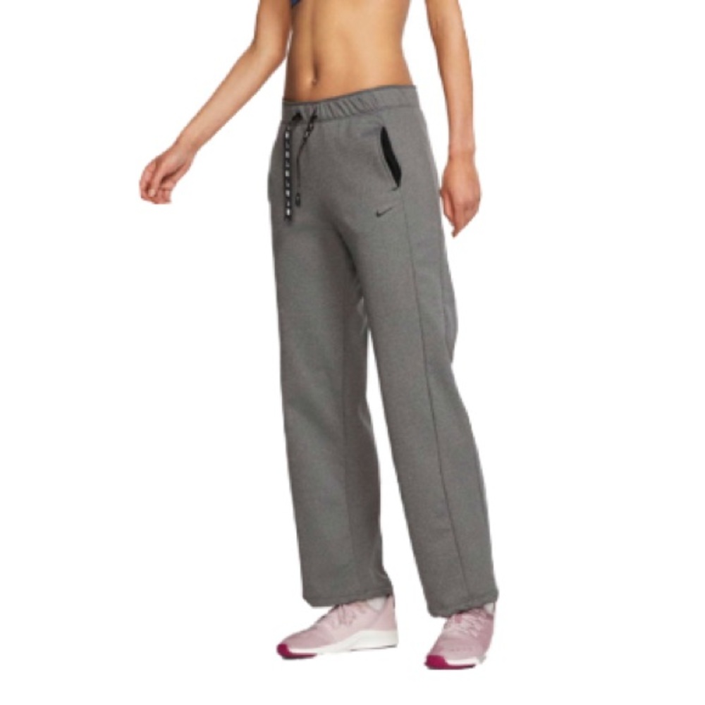 Nike women’s XS Grey sweatpants NWOT great shape